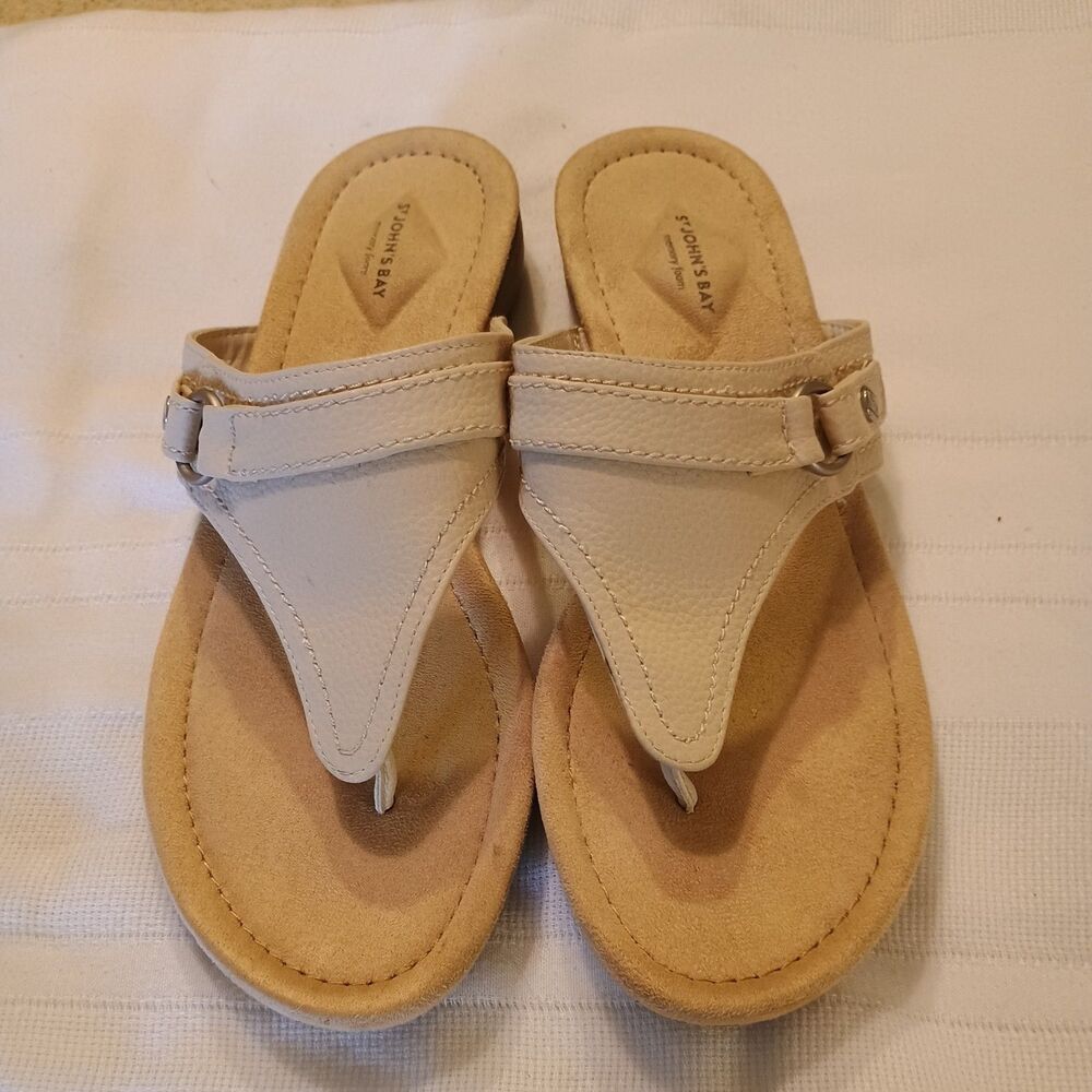 St. John’s Bay Flex Form White Comfort Thong Sandals Womens 9.5